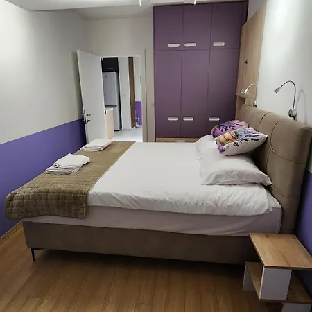 En Riverside Appartamento